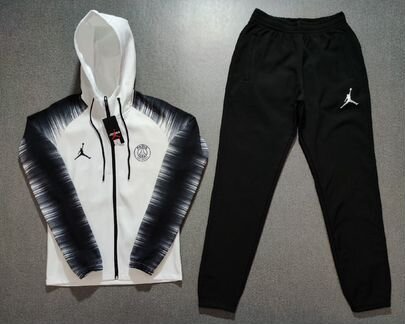 Спортивный костюм