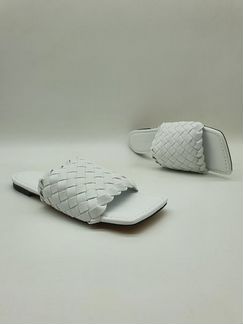 Шлепанцы bottega veneta плетеные женские