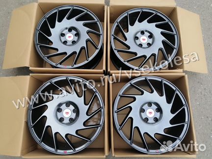 Комплект новых дисков R19 VLE toyota camry