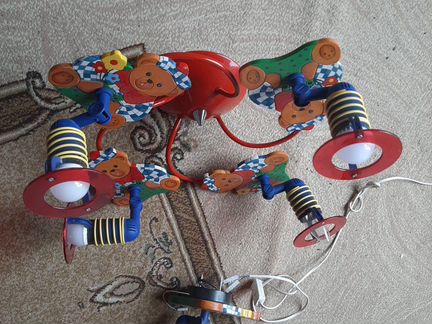 Люстра и бра в детской комнате