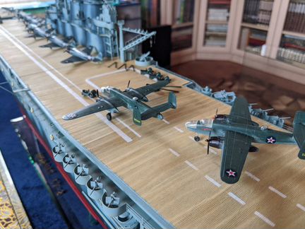 Авианосец Hornet CV-8 1:200