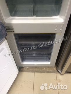 Холодильник встраиваемый