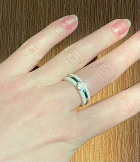 Кольцо керамическое новое женское