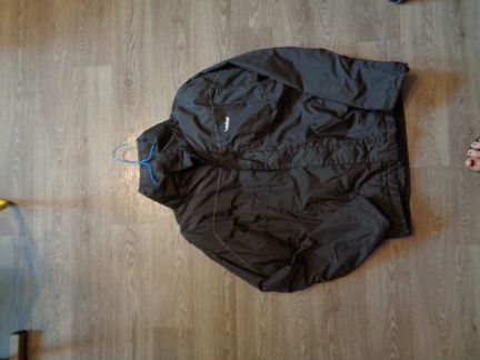 Продам куртку на мальчика мембрана внутри межсезон