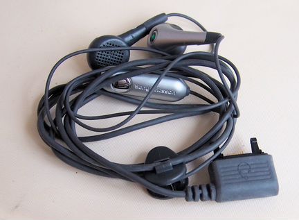 Гарнитуры проводные в ассортименте