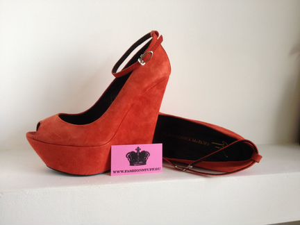 Туфли на танкетке, Giuseppe Zanotti