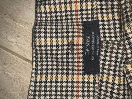 Брюки капри Bershka в клетку