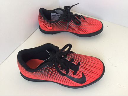 Бутсы Nike. Р.32