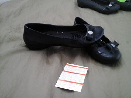 Продам туфли-балетки Crocs