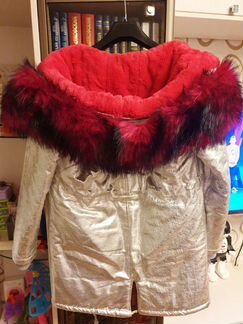 Куртка-парка серебряная с ярко-розовым мехом