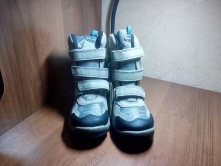Новые зимние ботинки