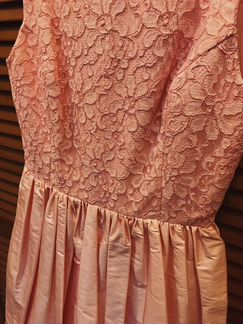 Платье из шелка