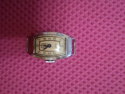 Часы звезда