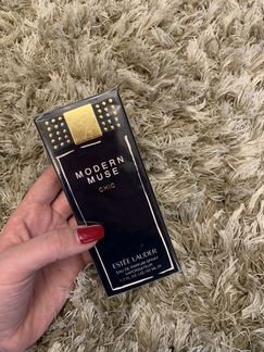 Este Lauder chic