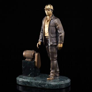 Бронзовая статуэтка 