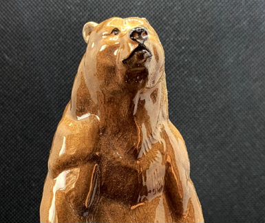 Бурый медведь (Гризли), на двух лапах,13см, Фарфор