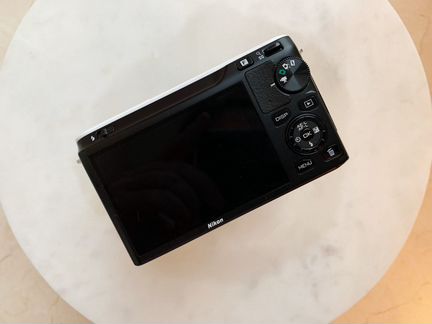 Nikon 1 j1 Фотоаппарат с 2-мя сменными объективами