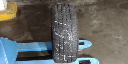 255 50 19 Bridgestone Blizzak LM25 4x4 107V RunF