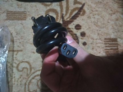 Кабель для компьютера