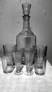 Кружки, рюмки, стопки, стаканы графины