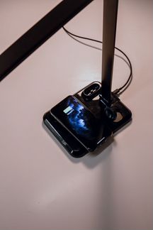 Беспроводная зарядка 5в1 лампа